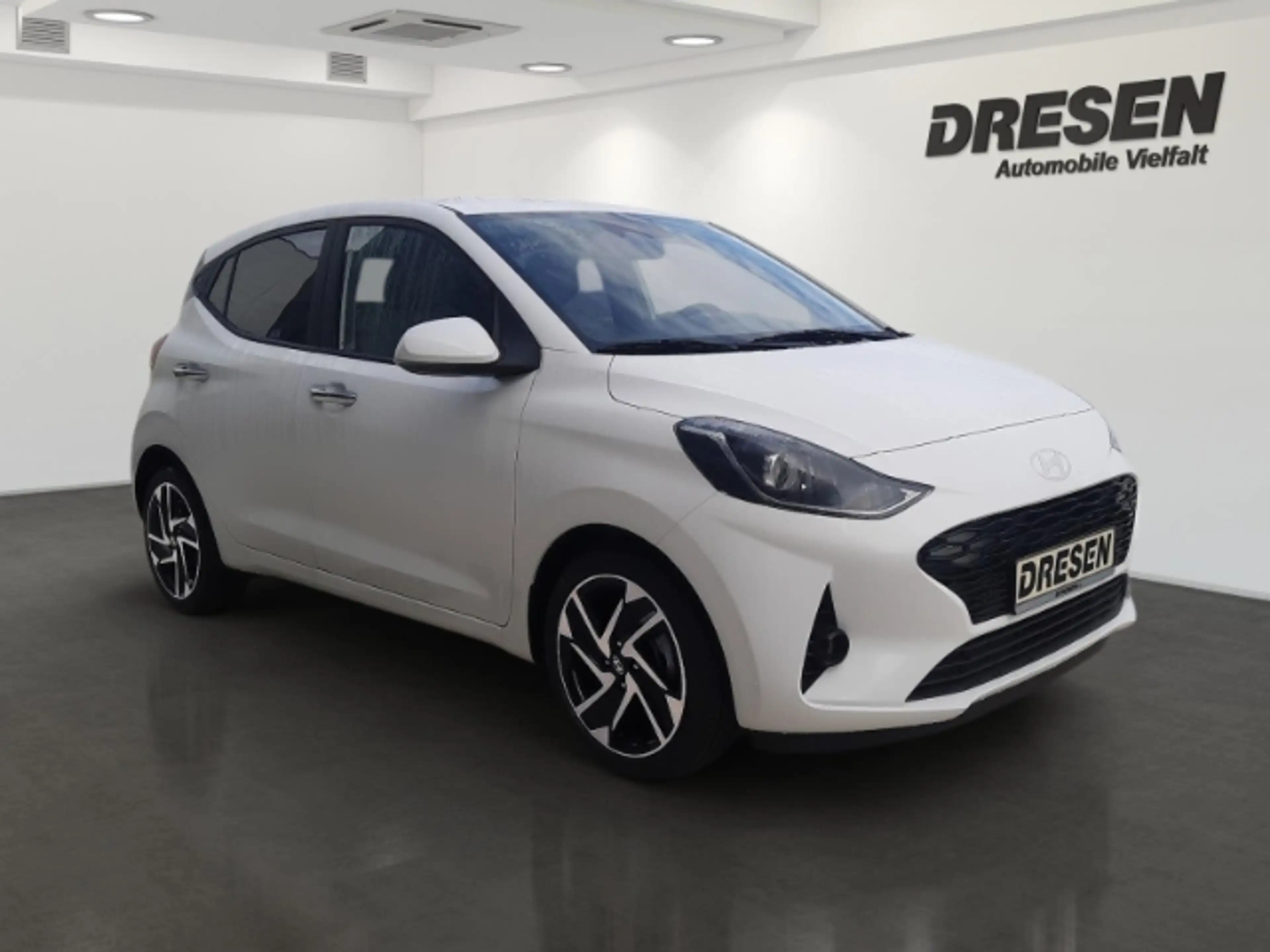 Hyundai i10 MY25 1.2 Prime Keyless Go 16'' NAVI Klima SHZ Kame — photo 2