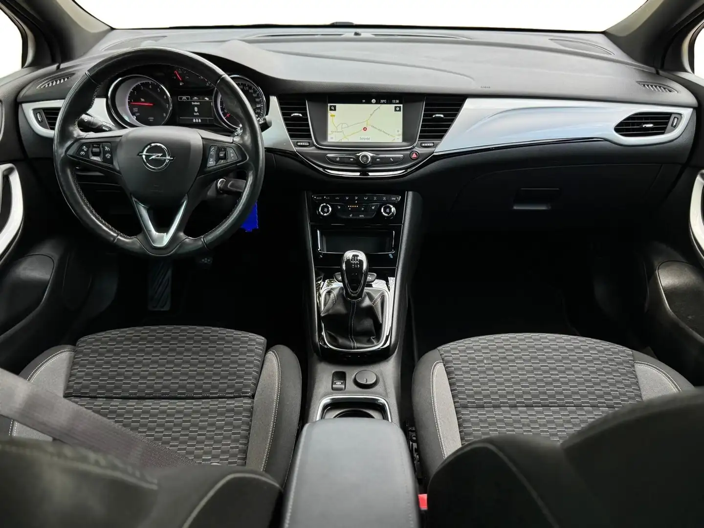 Opel Astra 1.2 Sport Edition 130 pk, vele opties, achteruitri Zwart - 2