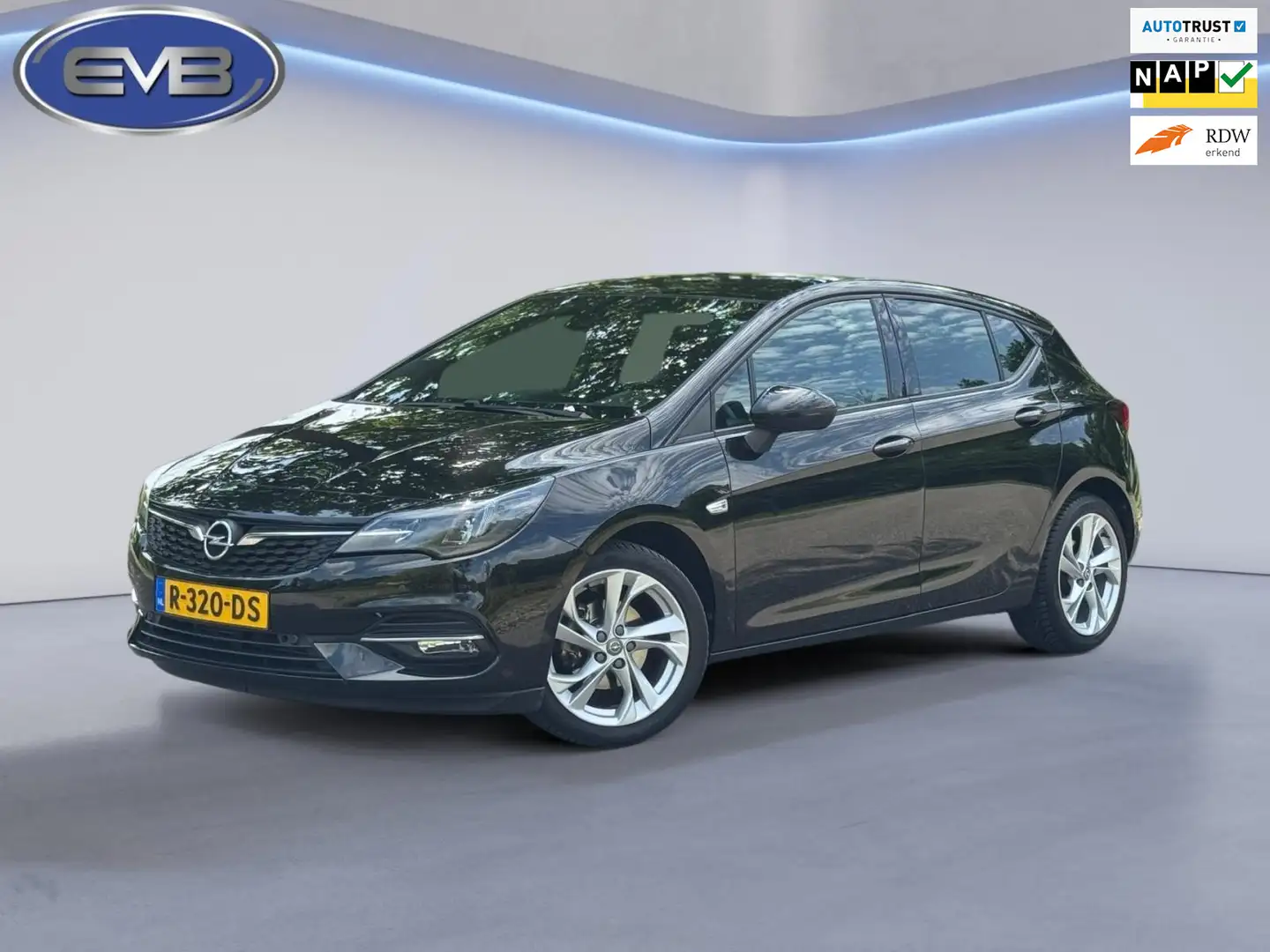 Opel Astra 1.2 Sport Edition 130 pk, vele opties, achteruitri Zwart - 1