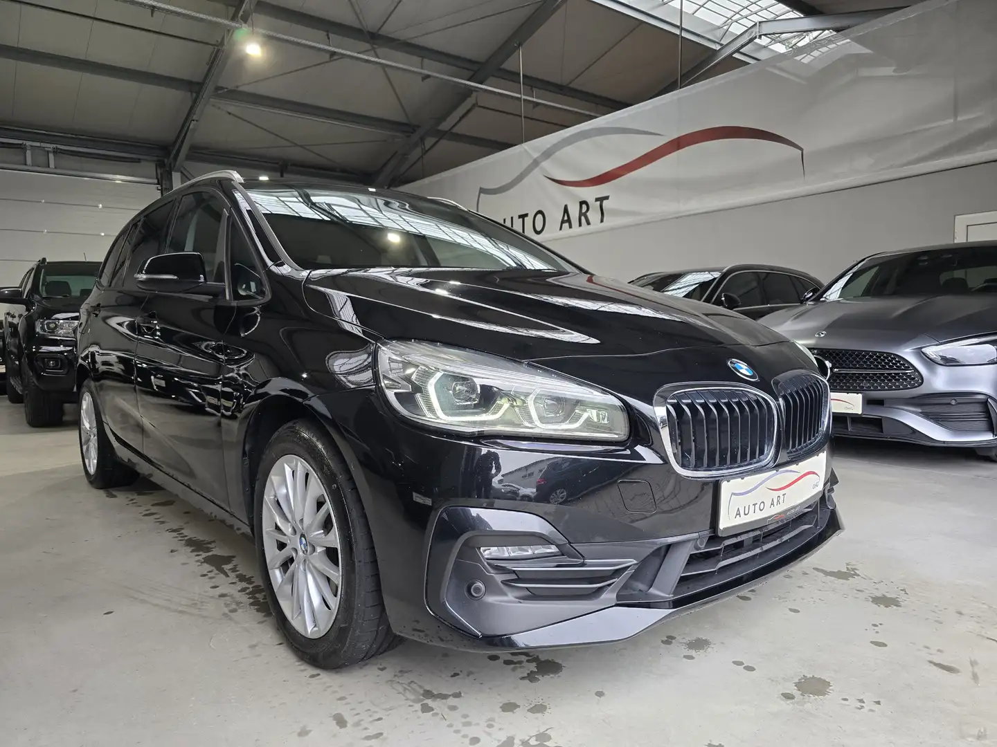 BMW 220 Sport Line 7 Sitzer SHZ Navi ACC Noir - 1