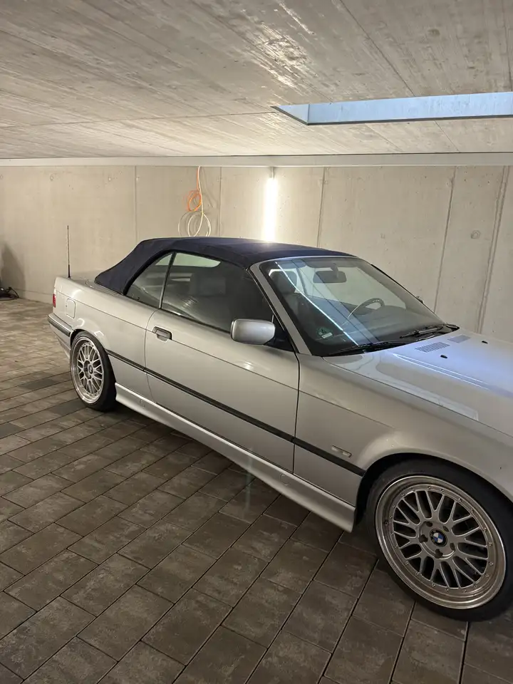 BMW 318i, foto 9