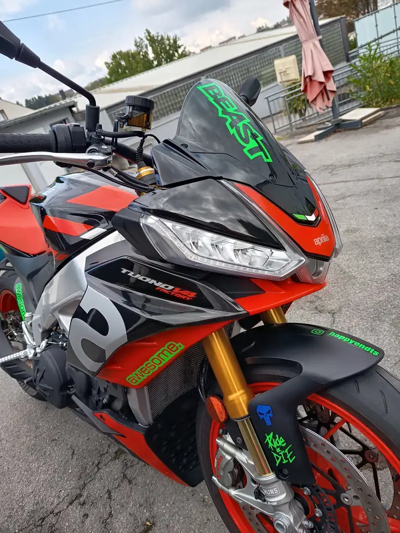 Aprilia Tuono Factory V4 1100 + Tüv neu + MIA Negro - 1