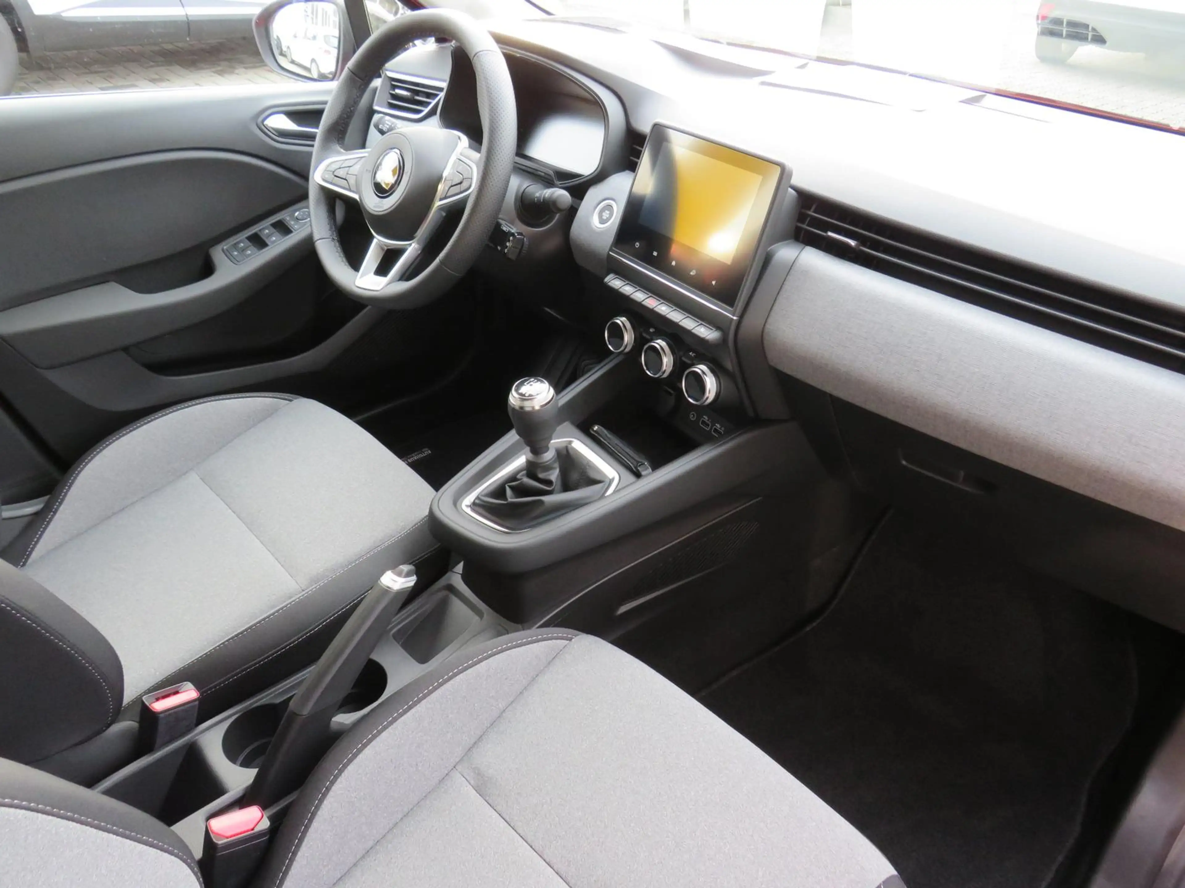 Mitsubishi Colt Plus Android Auto/Apple Carplay — photo 7