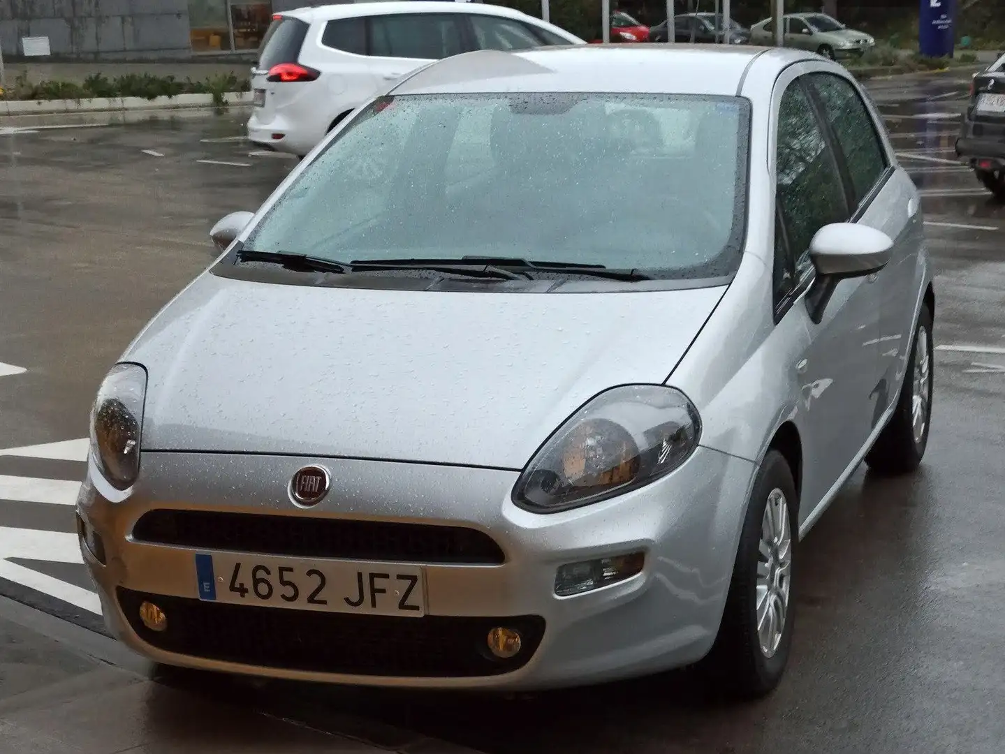 Fiat Punto Punto 1.3Mjt Easy E5+ Easy Plateado - 2
