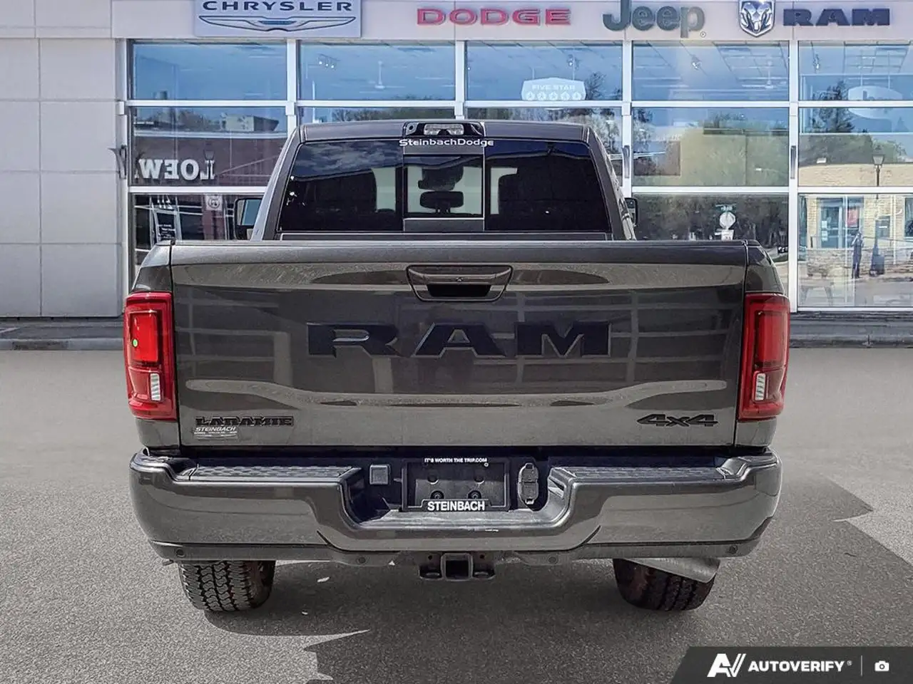 RAM 2500 снимка RAM 2500