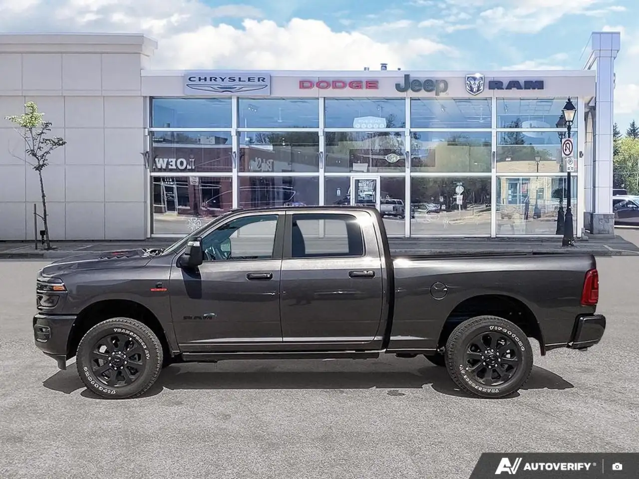 RAM 2500 снимка RAM 2500