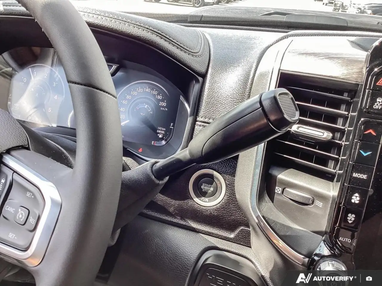 RAM 2500 снимка RAM 2500