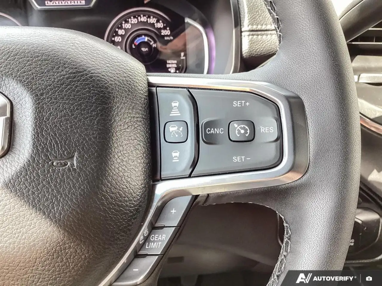 RAM 2500 снимка RAM 2500