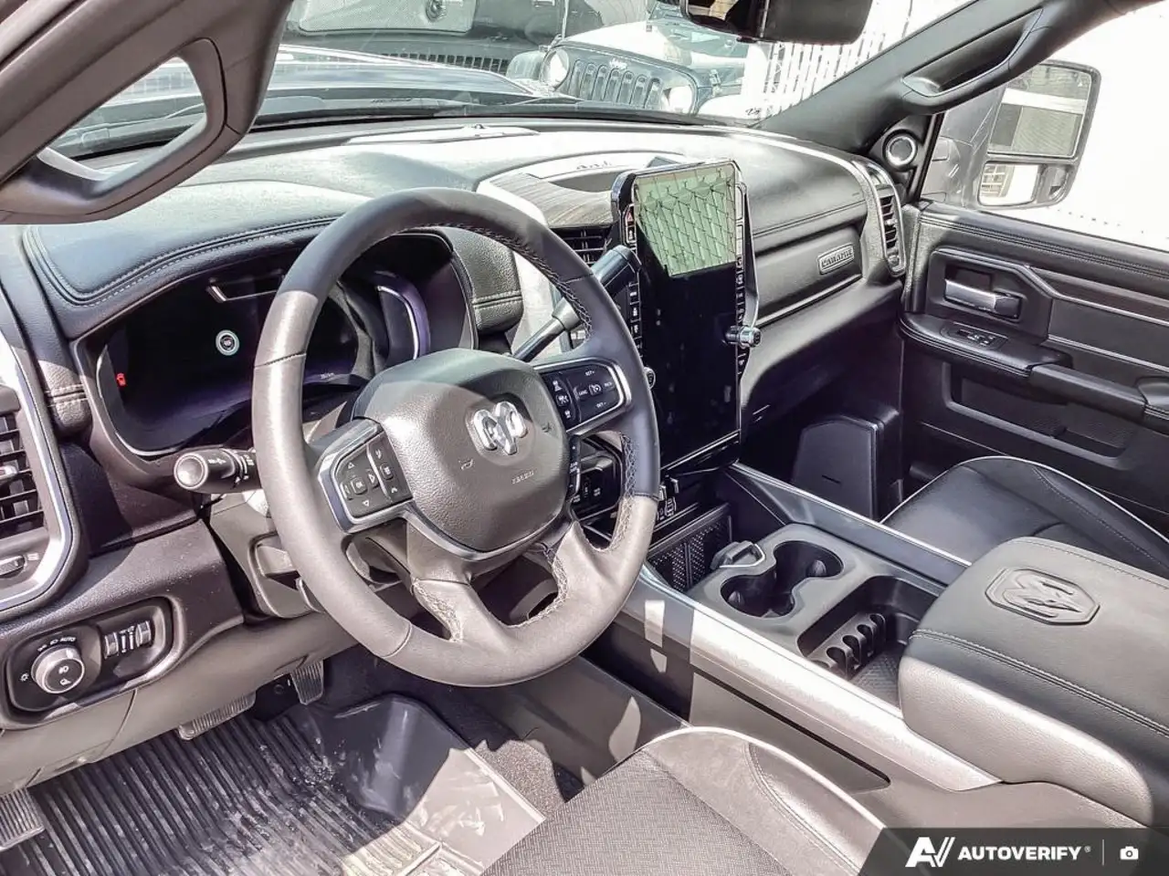 RAM 2500 снимка RAM 2500