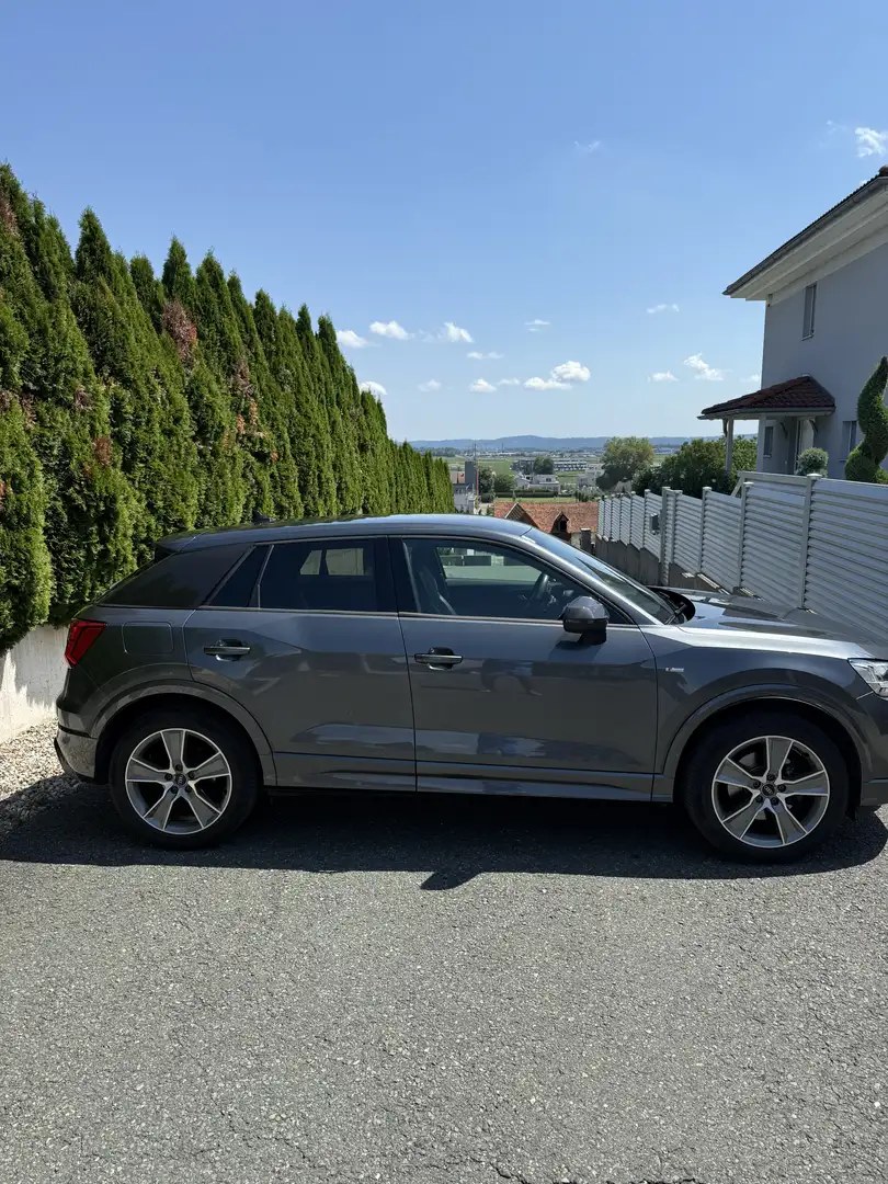 Audi Q2 30 TDI Sport S-tronic Grau - 2