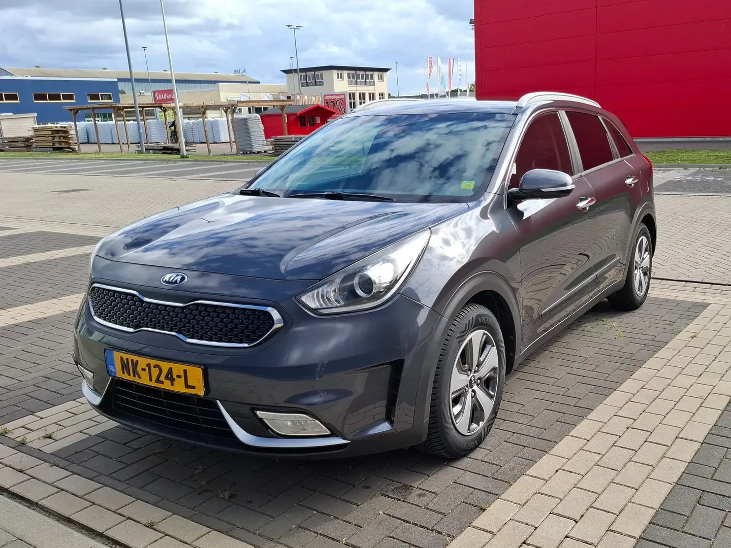 Kia Niro Niro 1.6 GDi Hybride First Edition Gri - 1