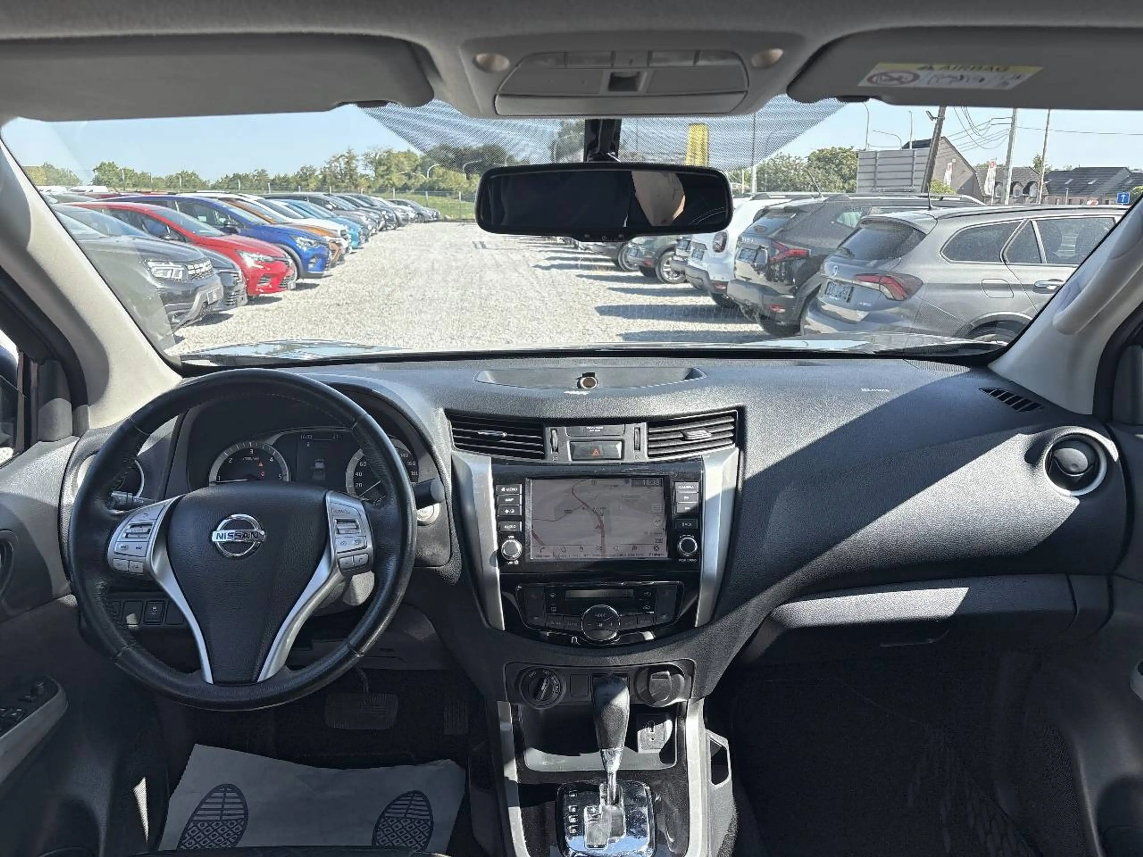 Nissan Navara 2.3 dCi 4WD — photo 9