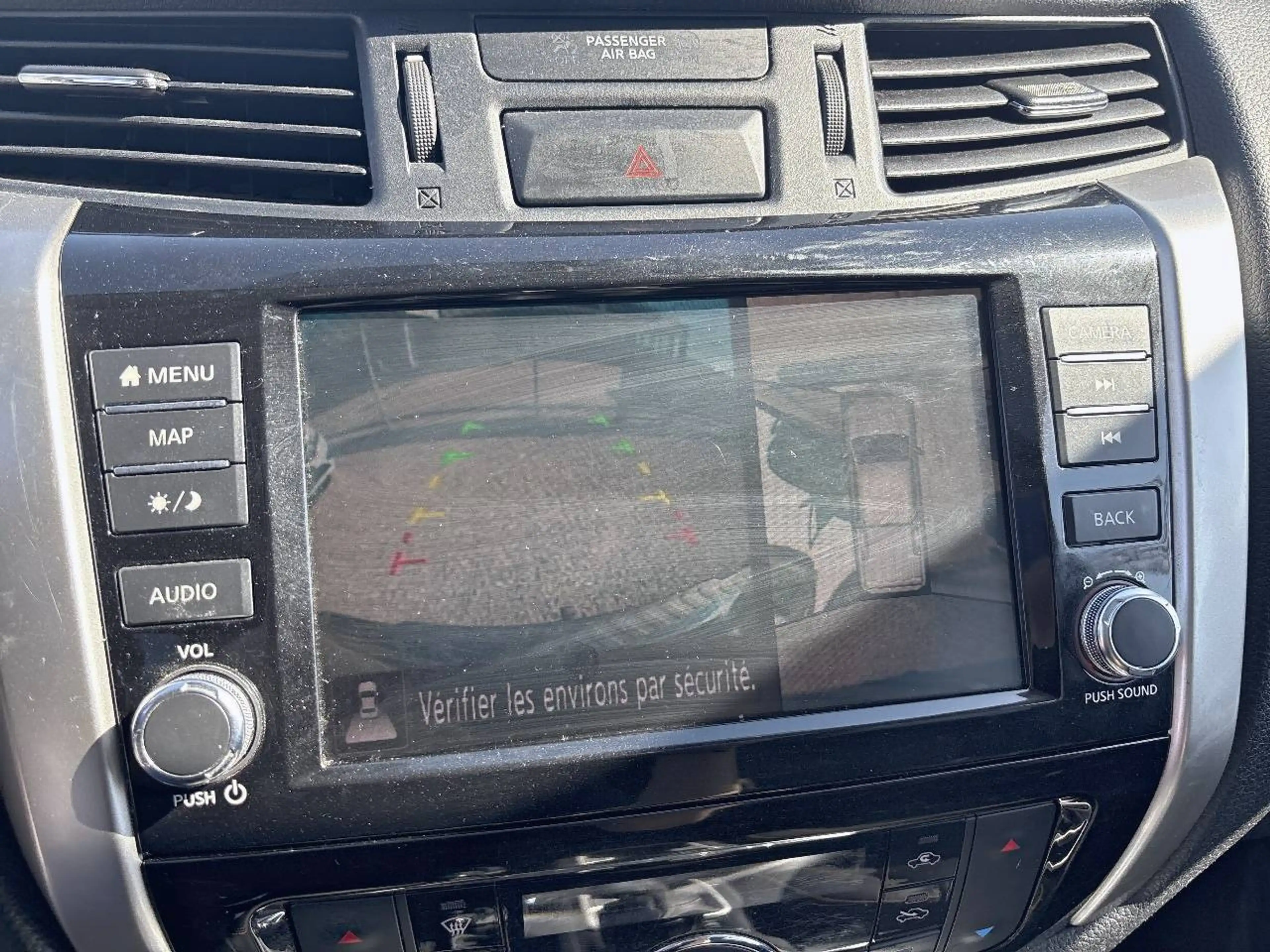 Nissan Navara 2.3 dCi 4WD — photo 11