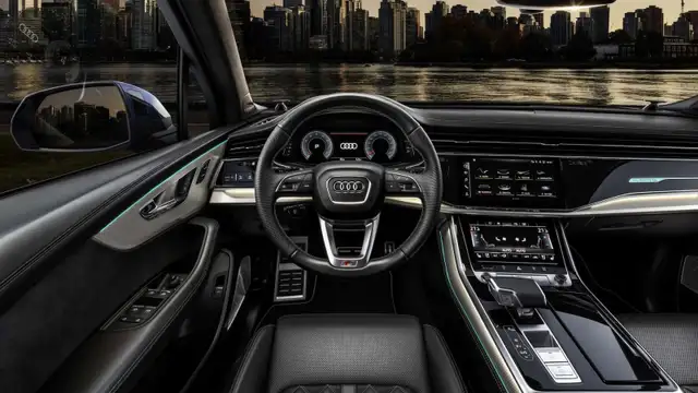 Audi Q7 SUV TDI 210 kW quattro tiptronic Business Advanced