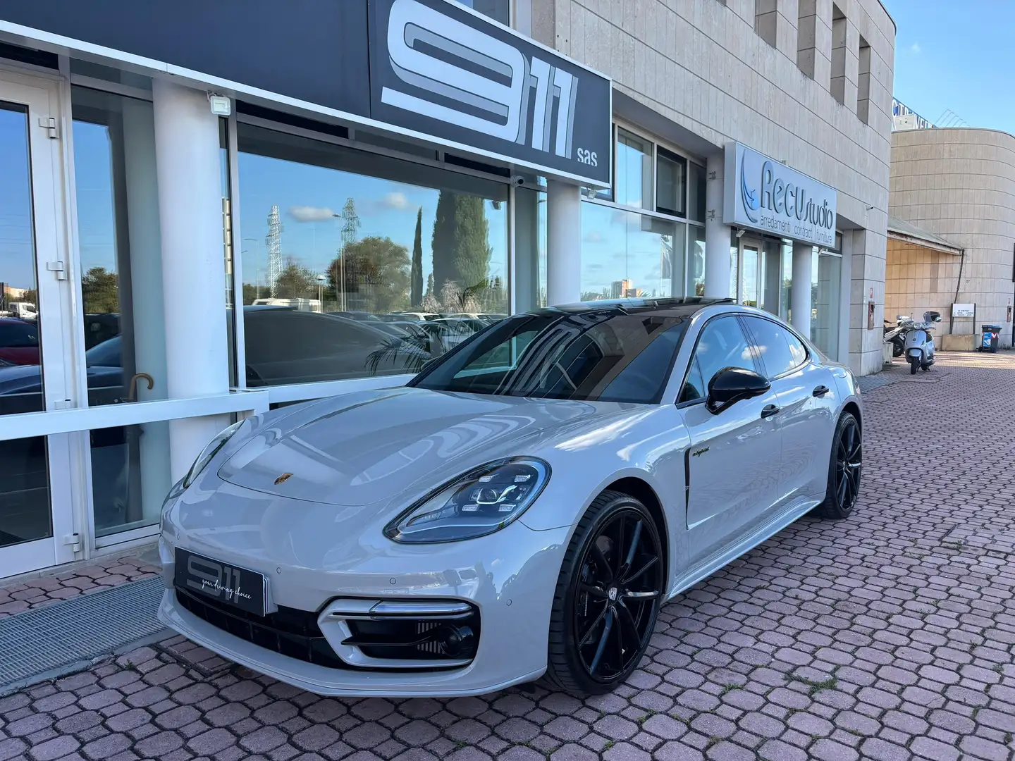 Porsche Panamera Panamera 2.9 4S e-hybrid 5p auto Grau - 1