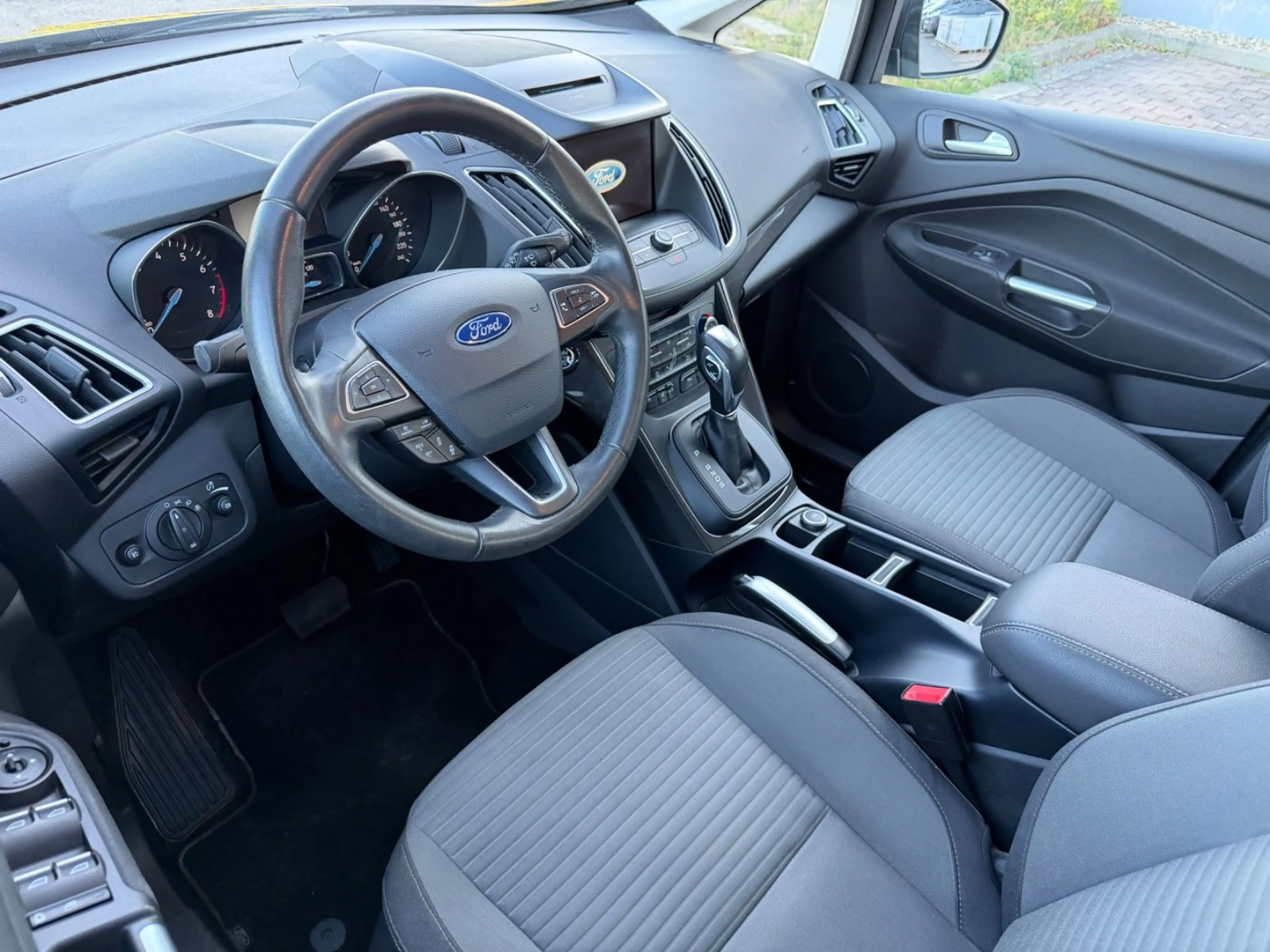 Ford C-Max C-MAX Titanium — photo 6