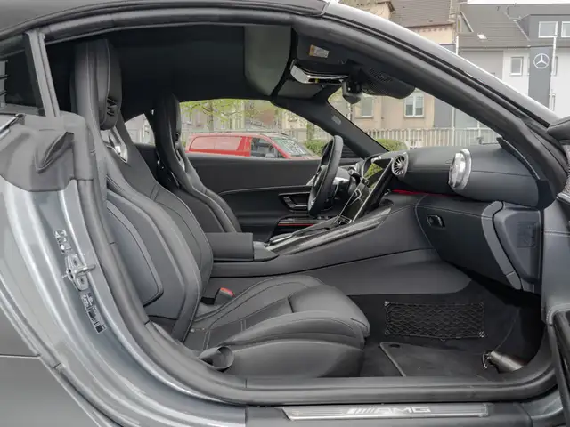 Mercedes-Benz SL 63 Amg view 7