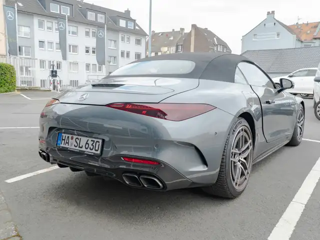 Mercedes-Benz SL 63 Amg view 5
