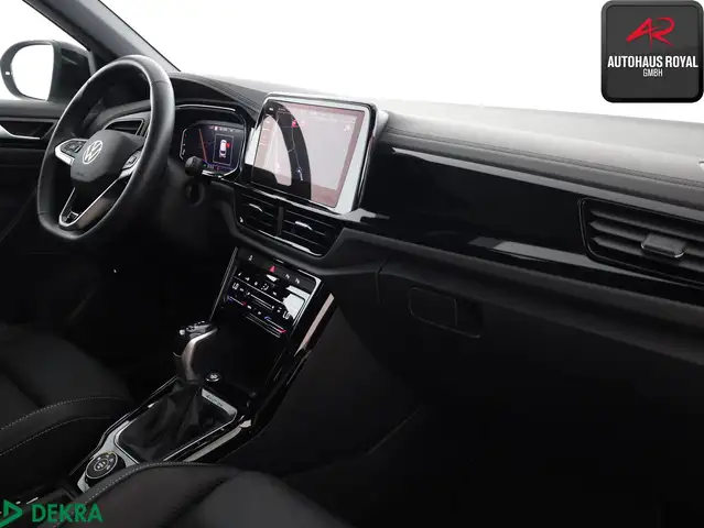 Volkswagen T-Roc view 10
