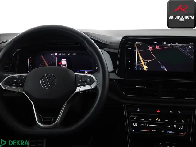 Volkswagen T-Roc view 15