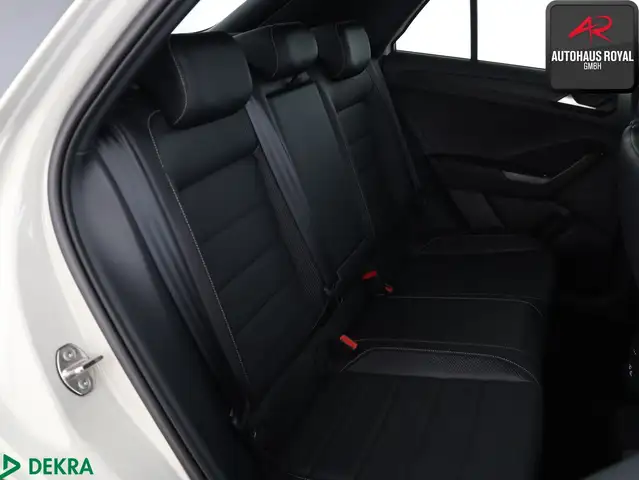 Volkswagen T-Roc view 12