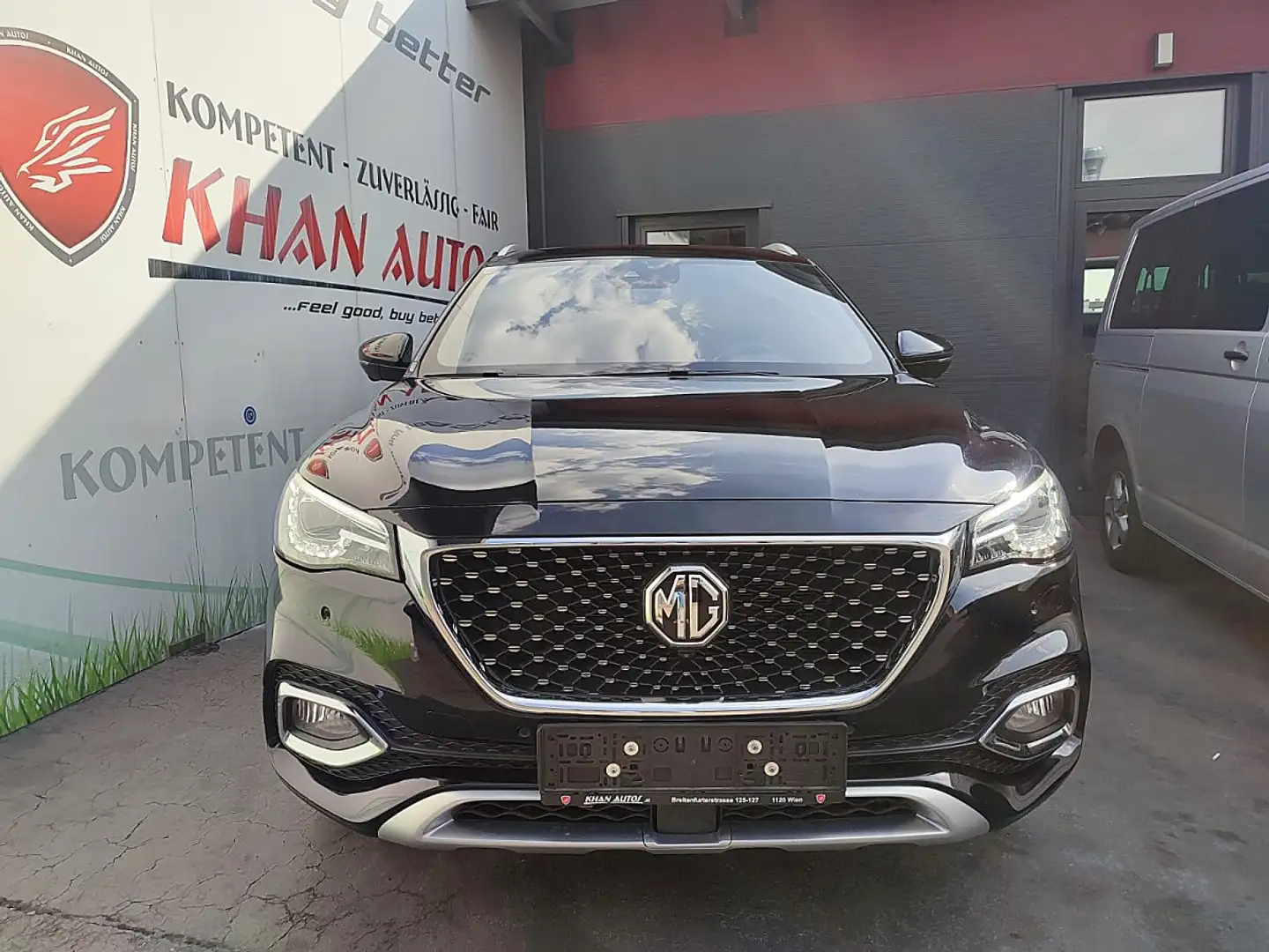 MG EHS 1,5T GDI PHEV Luxury Aut. Schwarz - 2