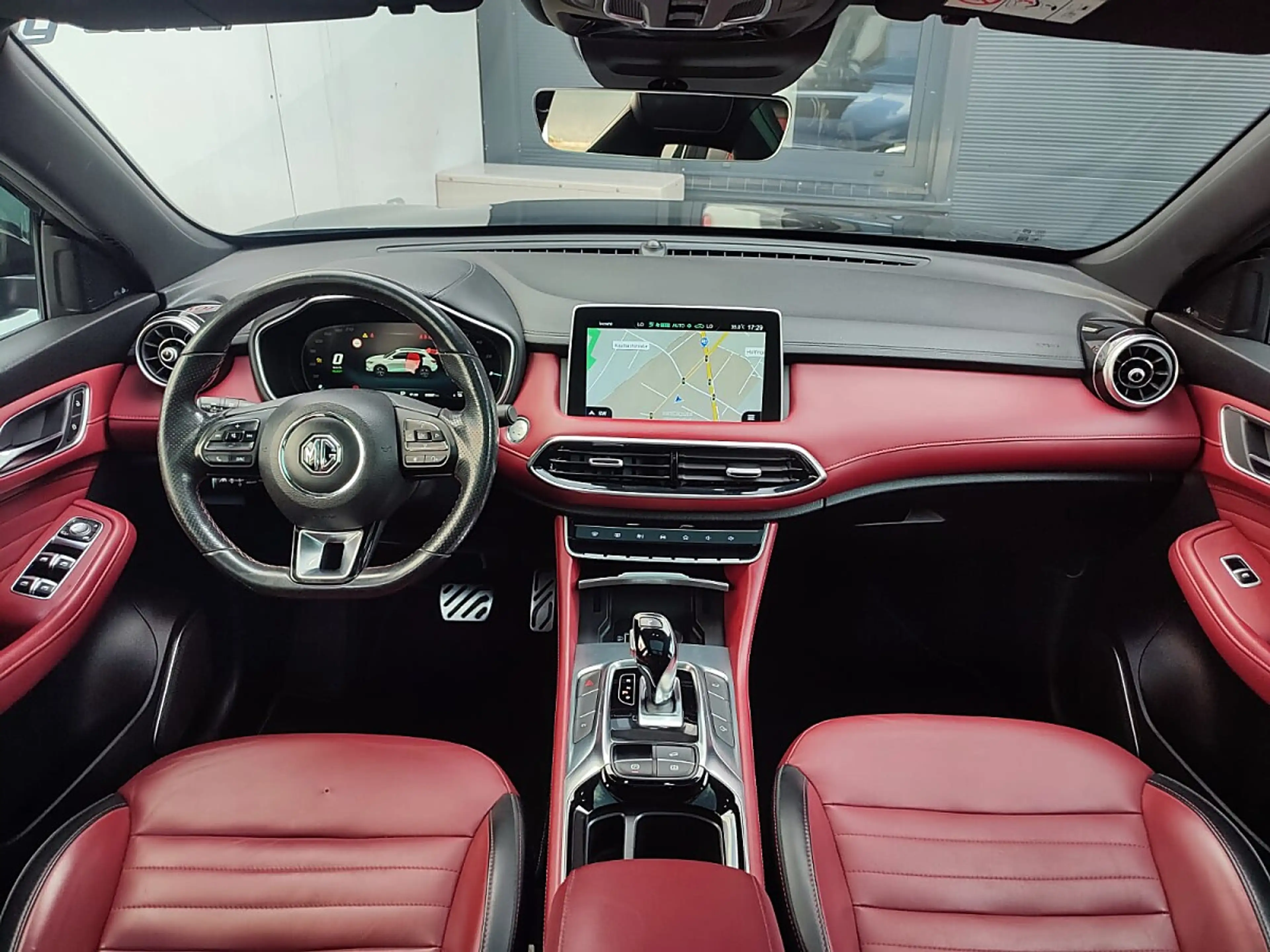 MG EHS 1,5T GDI PHEV Luxury Aut. — photo 12