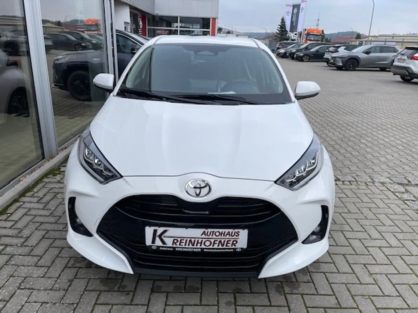 Toyota Yaris Hybrid 5-Türer Hybrid 116 1.5 VVT-i Teamplayer Wit - 2