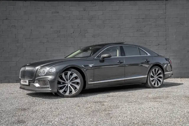 Bentley Flying Spur V8 AZURE *FULL OPTION*