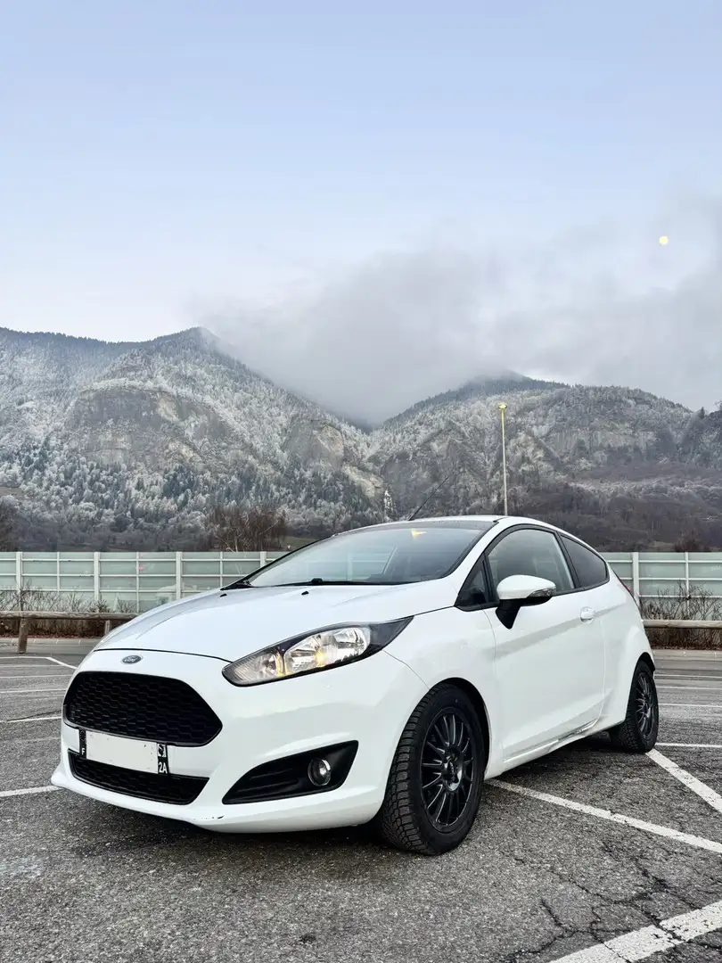 Ford Fiesta 1.25 60 Ambiente - 1