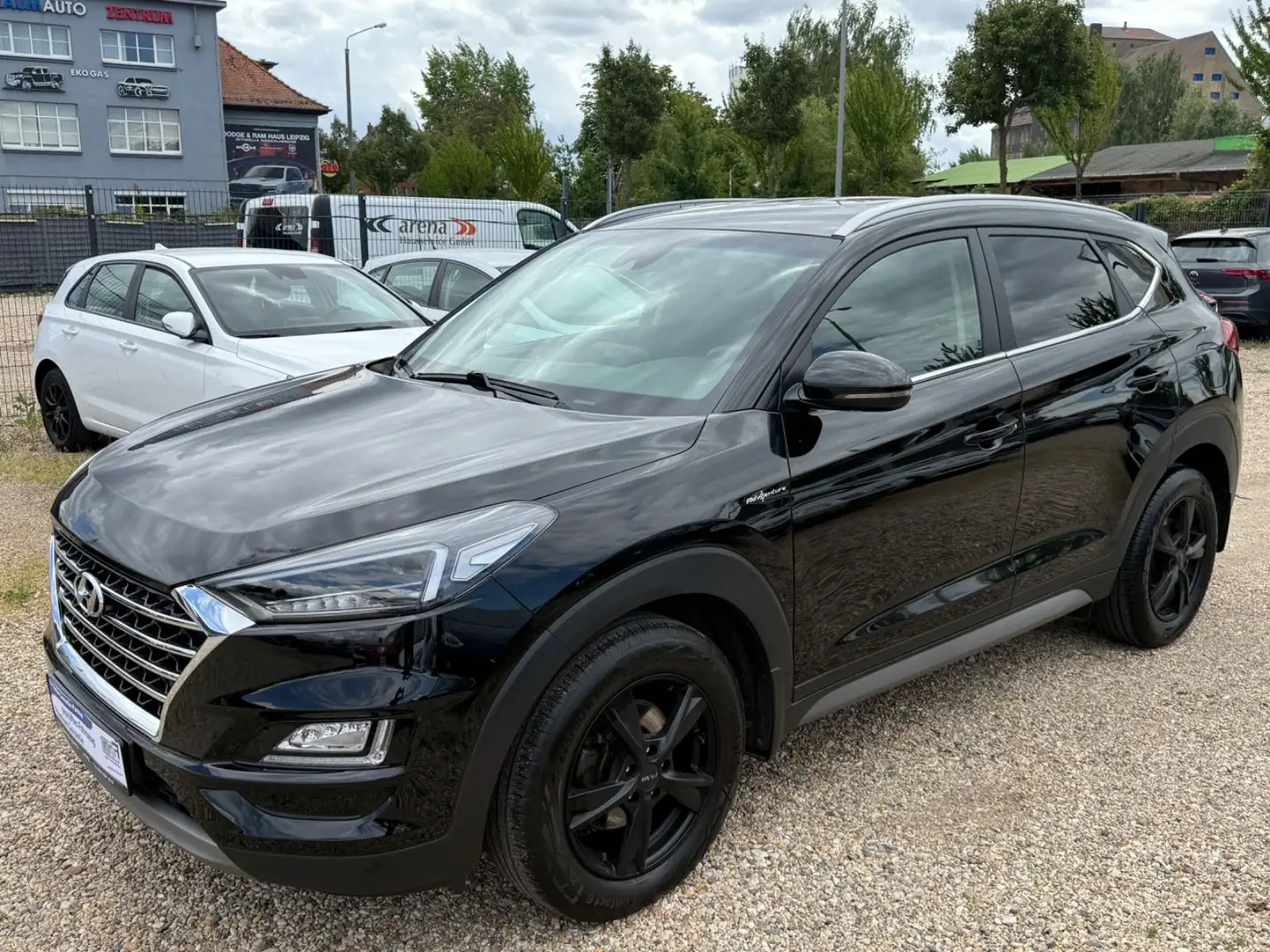 Hyundai TUCSON 1.6 T Aut./LED/Navi/Tel/CarPlay/abn.AHK!! Nero - 1