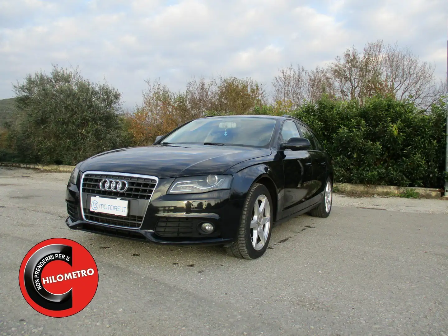 Audi A4 2.0 DIESEL Zwart - 1