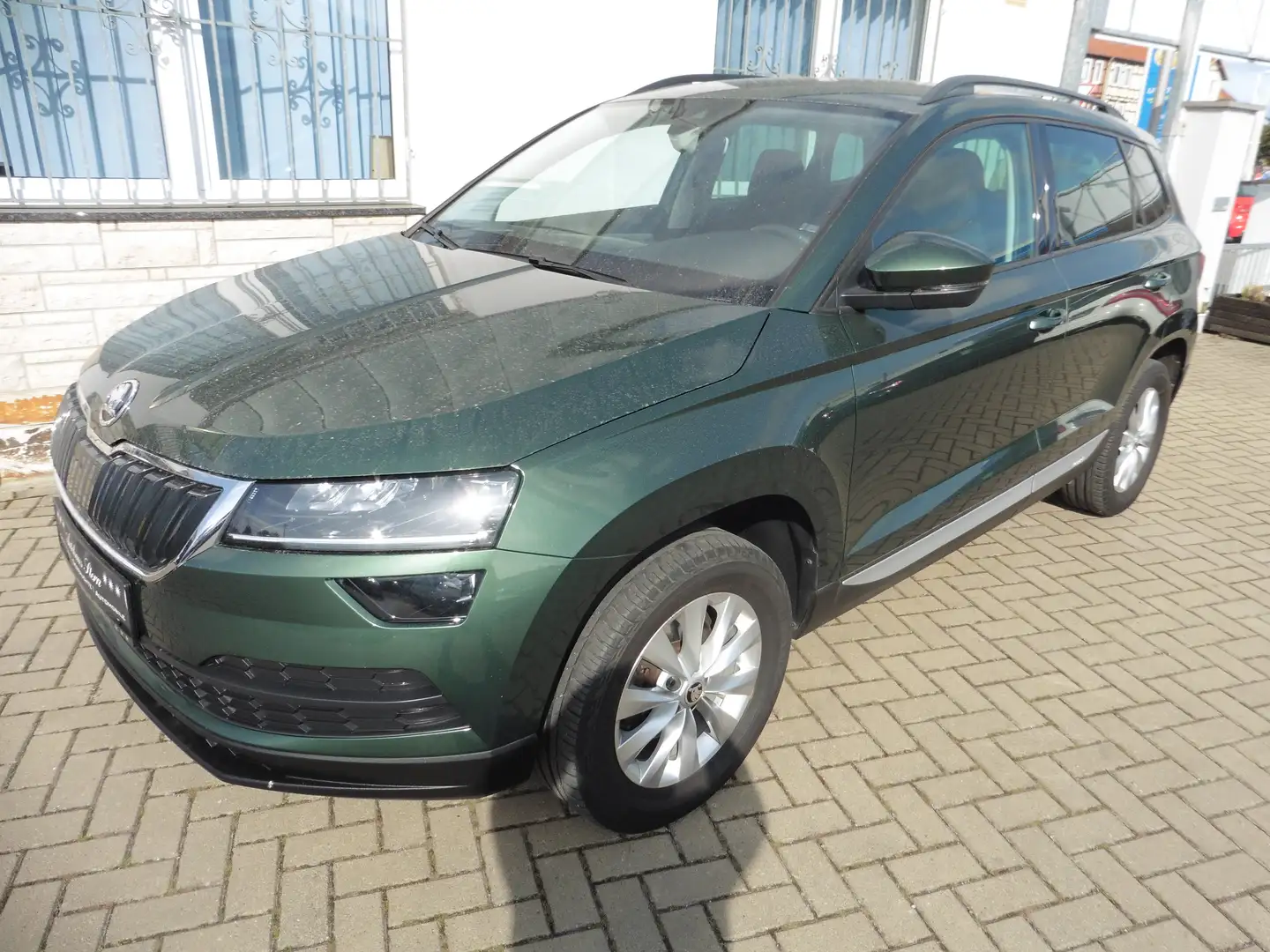 Skoda Karoq 1,0 Ambition*LED*NAVI*PDC*WR*Tempomat... Grün - 1