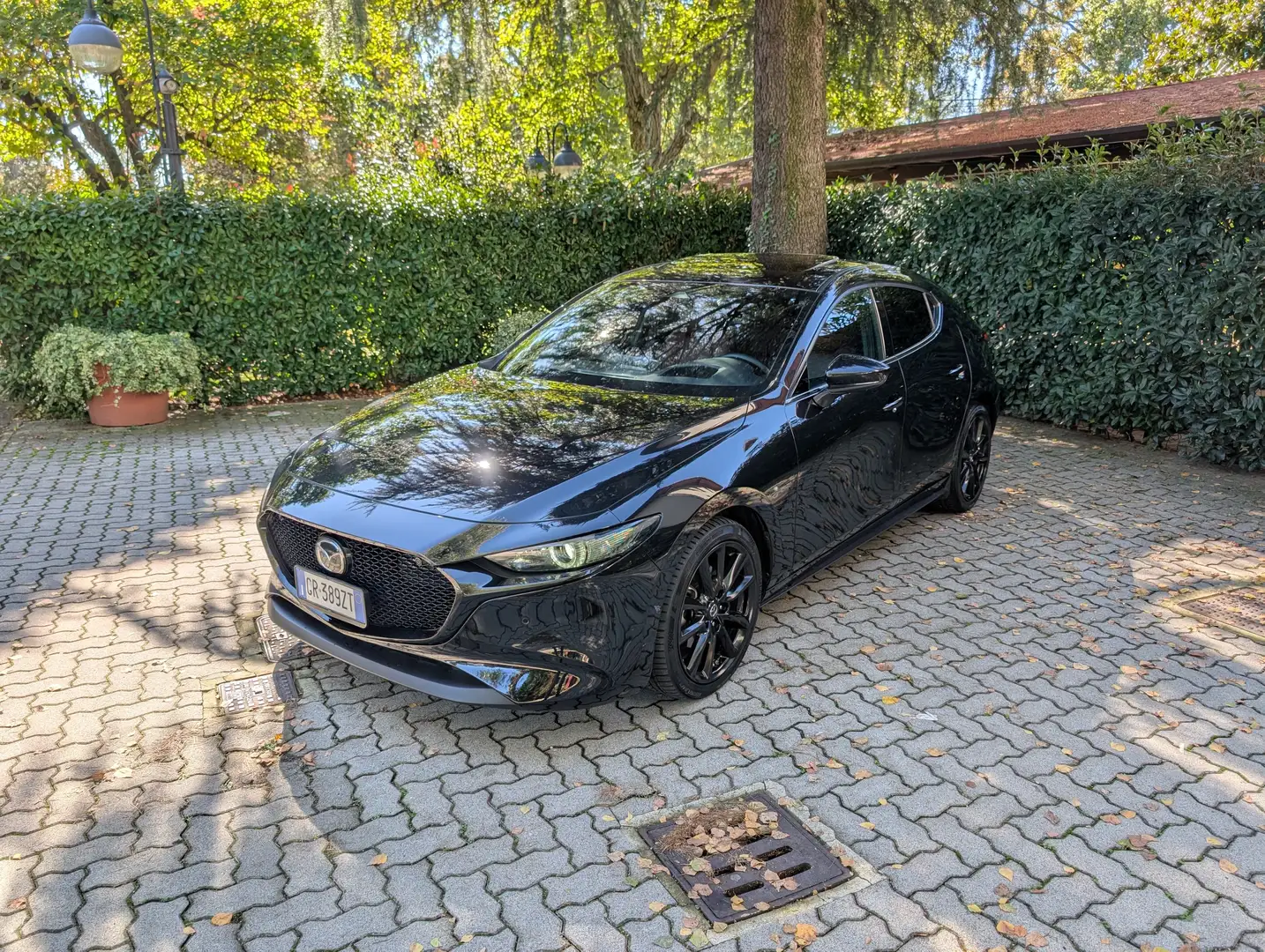 Mazda 3 2.0L e-Skyactiv-X M Hybrid Exclusive Zwart - 1