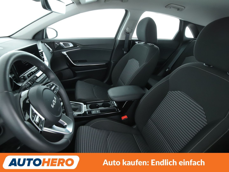 Kia Ceed / cee'd 1.5 TGDI Spirit Aut*NAVI*LED*ACC*CAM*PDC*SHZ* — photo 10