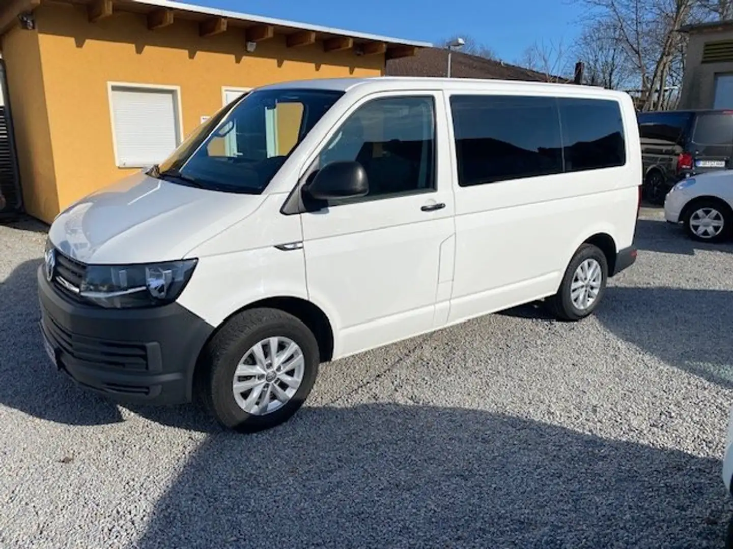 Volkswagen T6 Kombi Kombi 8 Sitzer Alufelge AHK Blanc - 1