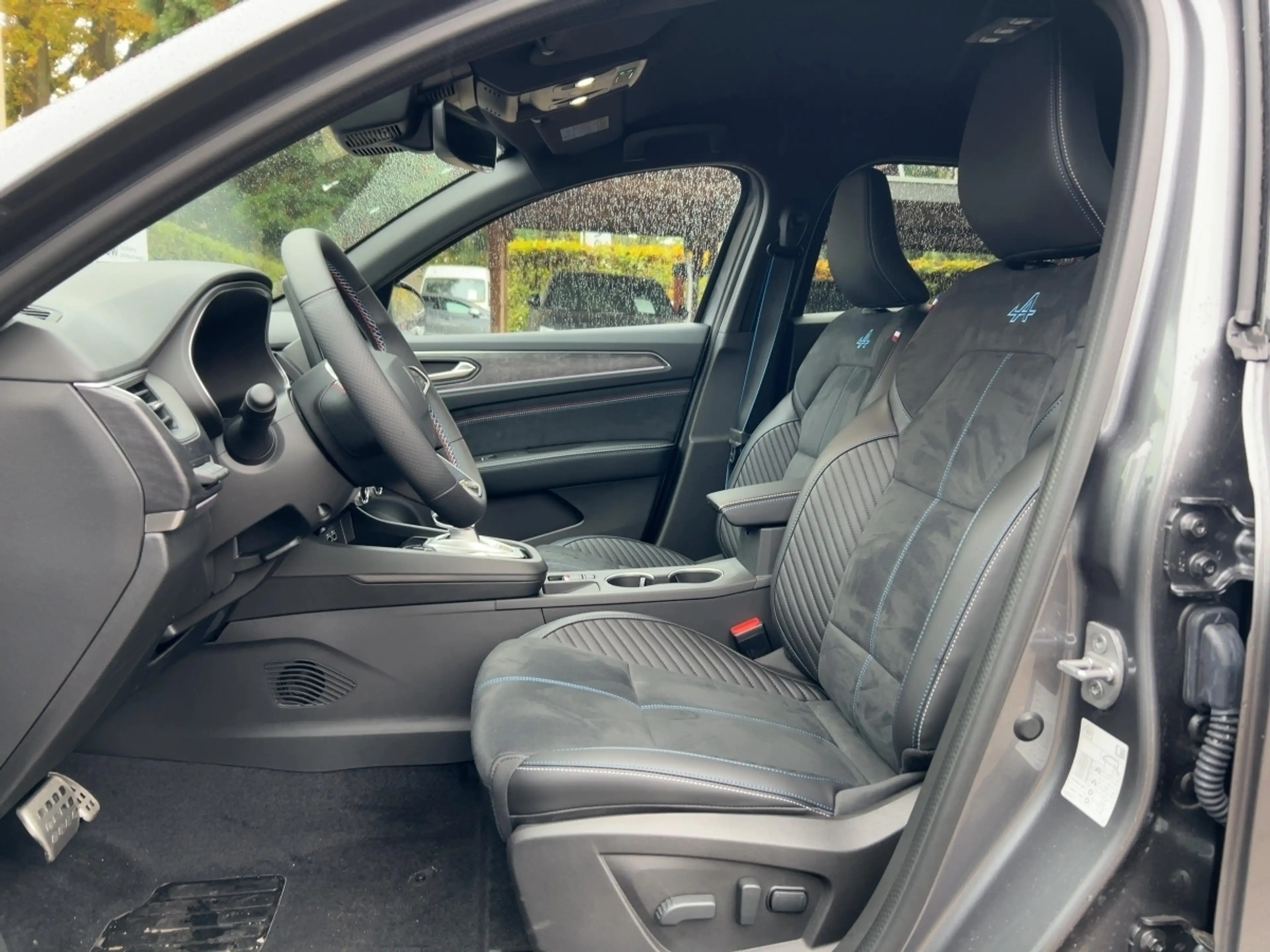 Renault Arkana Esprit Alpine Full-Hybrid 145/WINTER/CITY — photo 10