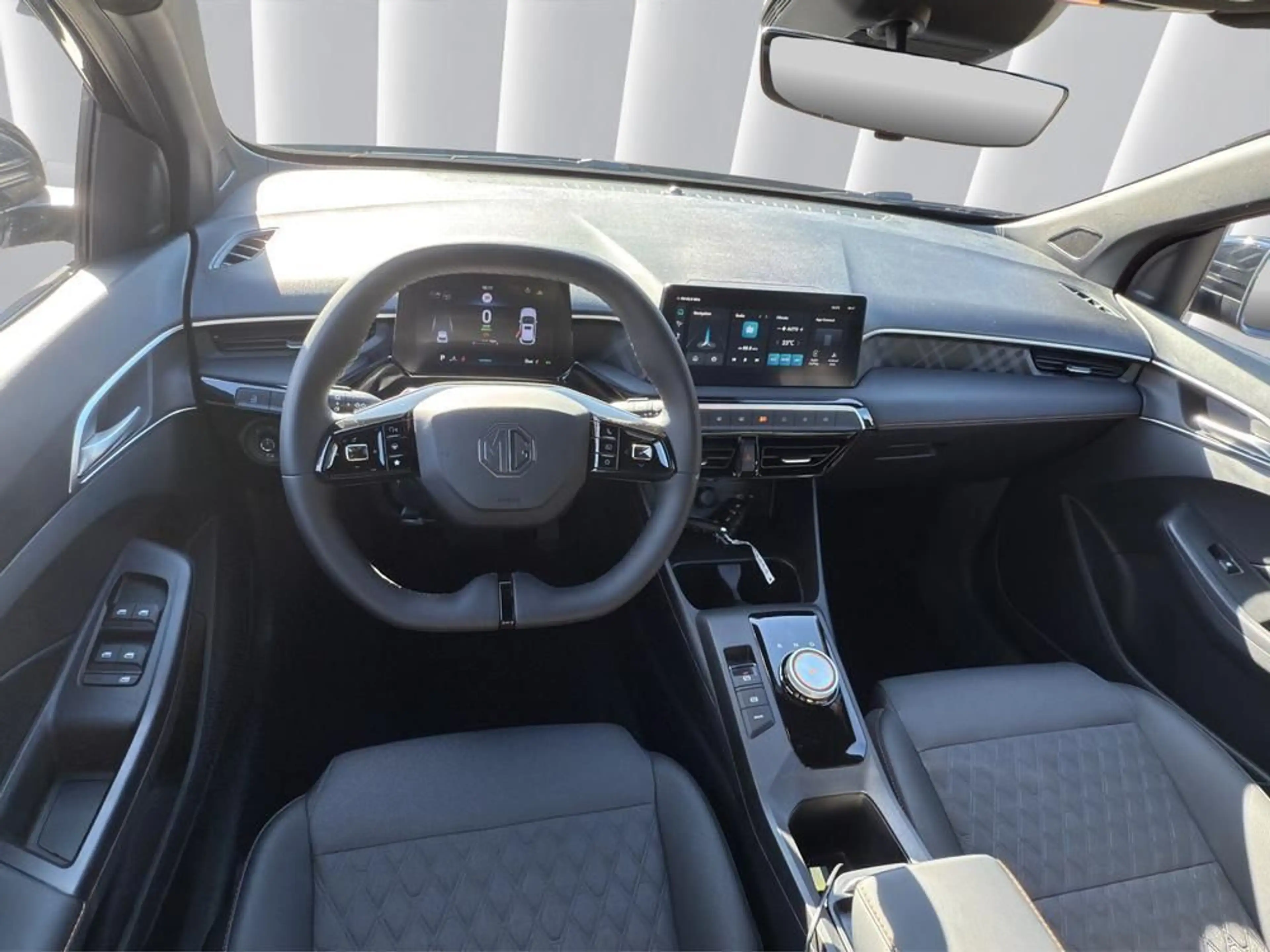 MG MG3 3 1.5 Hybrid+ 143 kW Luxury — photo 3
