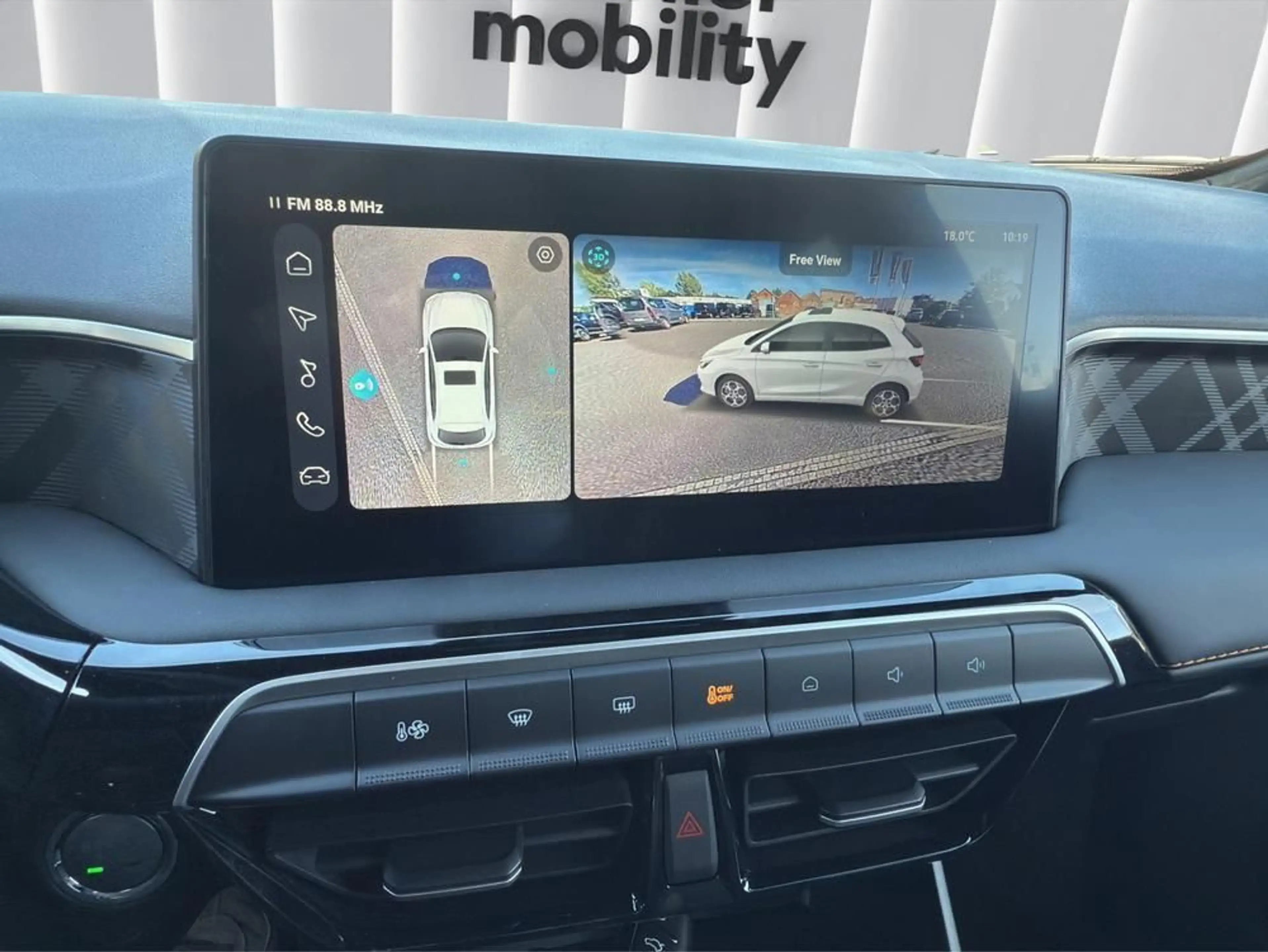 MG MG3 3 1.5 Hybrid+ 143 kW Luxury — photo 5