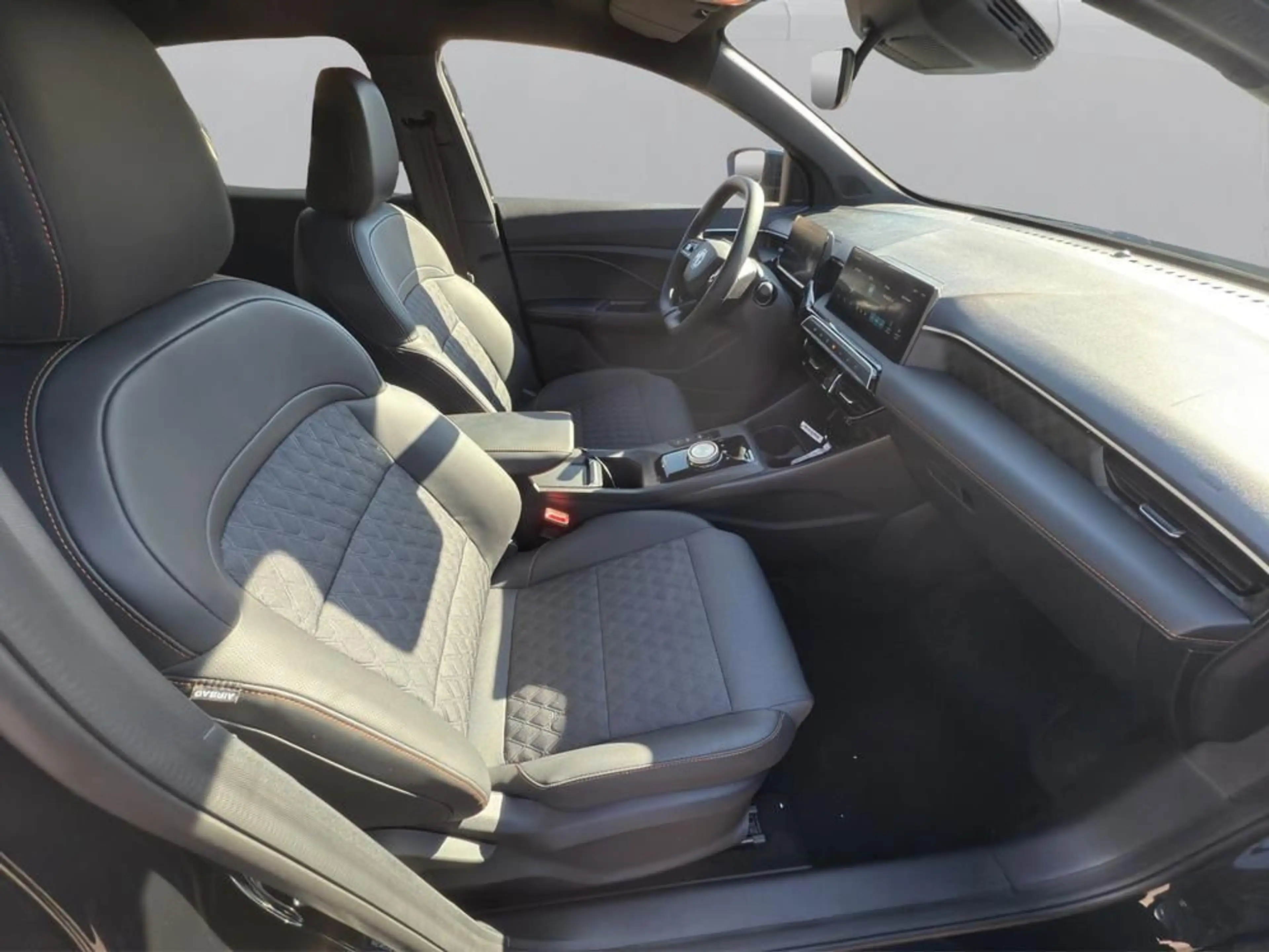 MG MG3 3 1.5 Hybrid+ 143 kW Luxury — photo 2