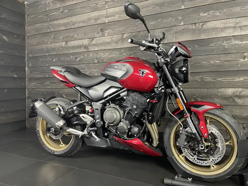 Triumph TRIDENT 800 DEMO - foto 3