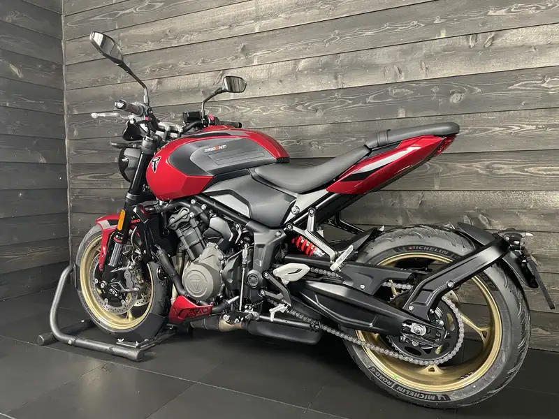 Triumph TRIDENT 800 DEMO - foto 7