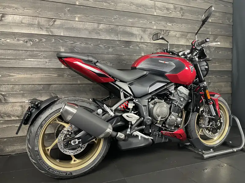 Triumph TRIDENT 800 DEMO - foto 2