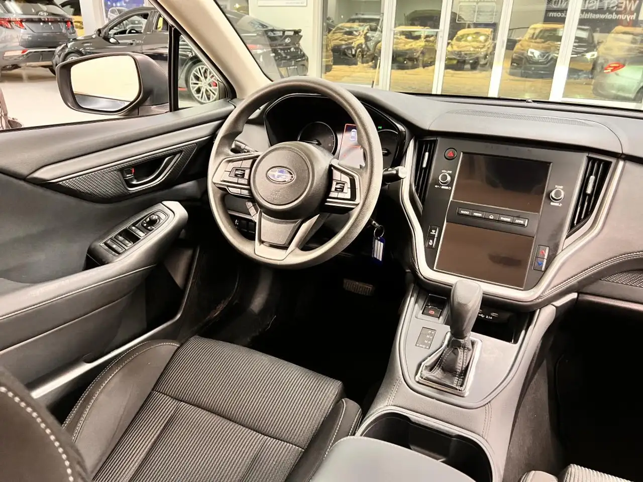 Subaru Legacy снимка Subaru Legacy
