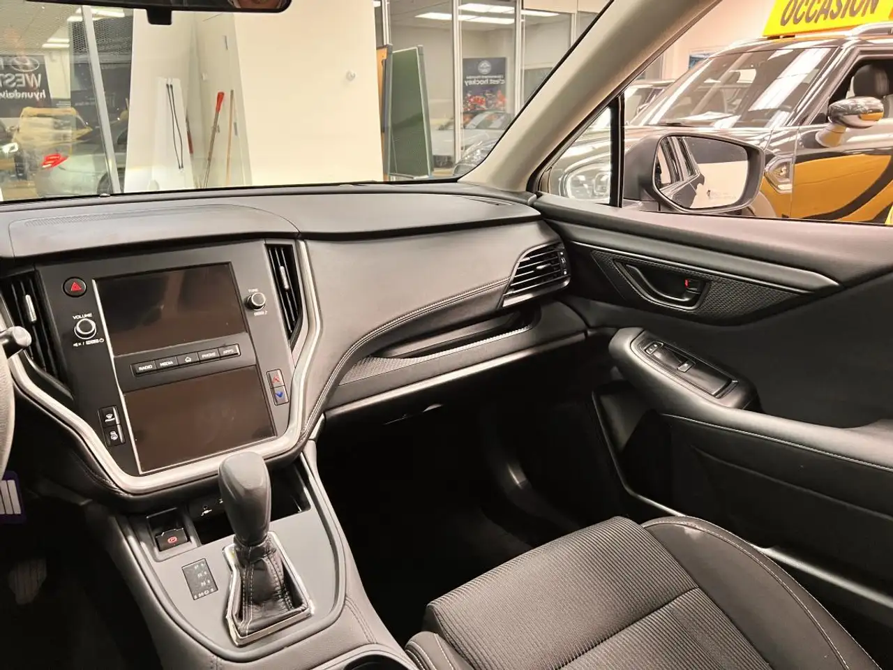 Subaru Legacy снимка Subaru Legacy