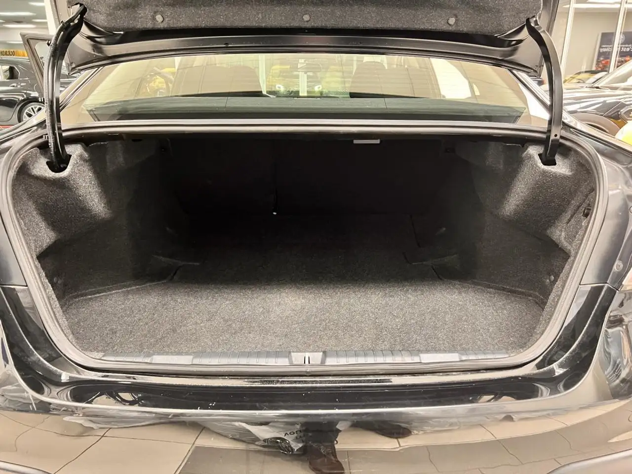 Subaru Legacy снимка Subaru Legacy