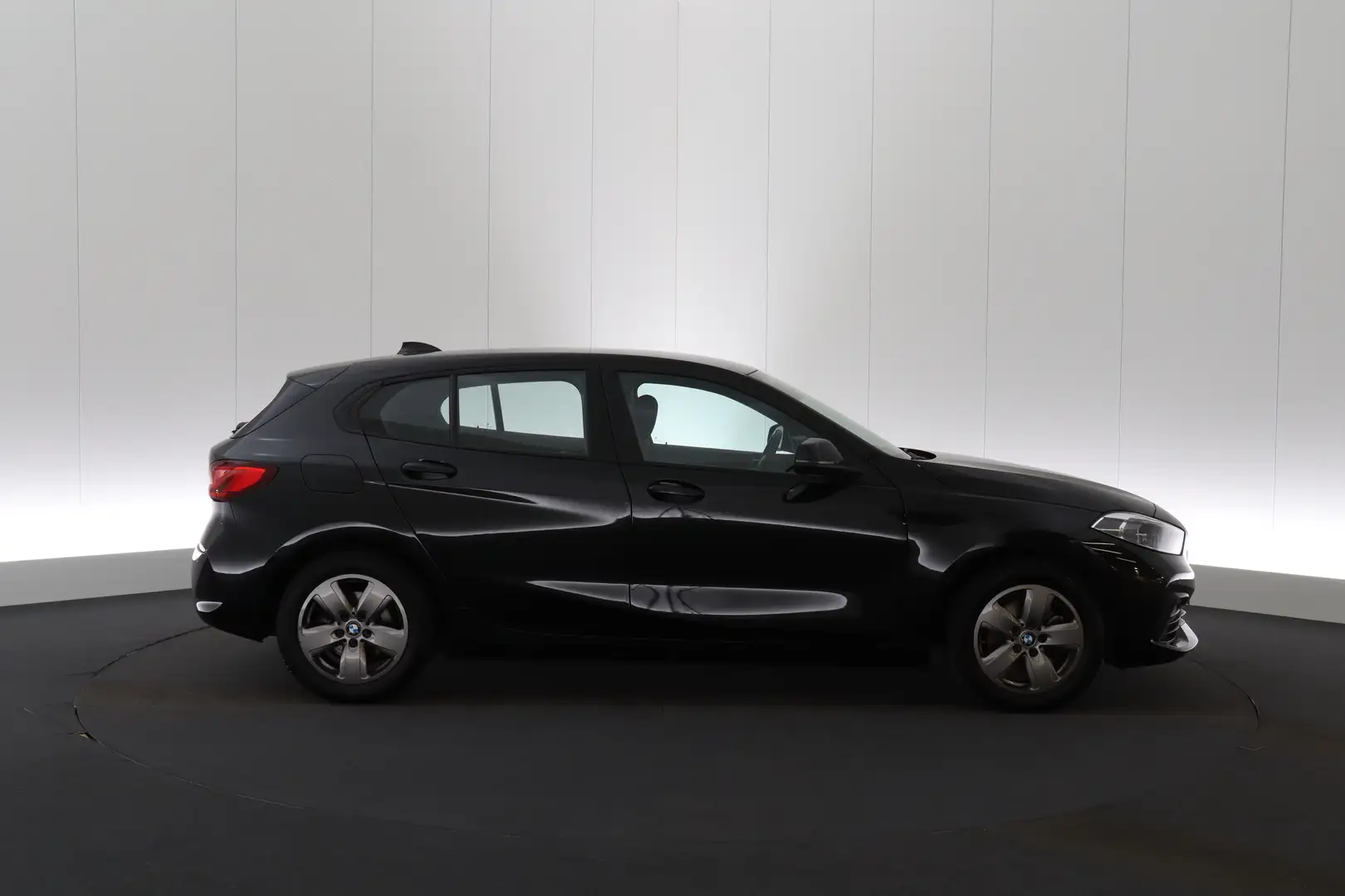 BMW 116 1 116dA Business LED GPS PDC Carplay Cruise Ctrl Noir - 2