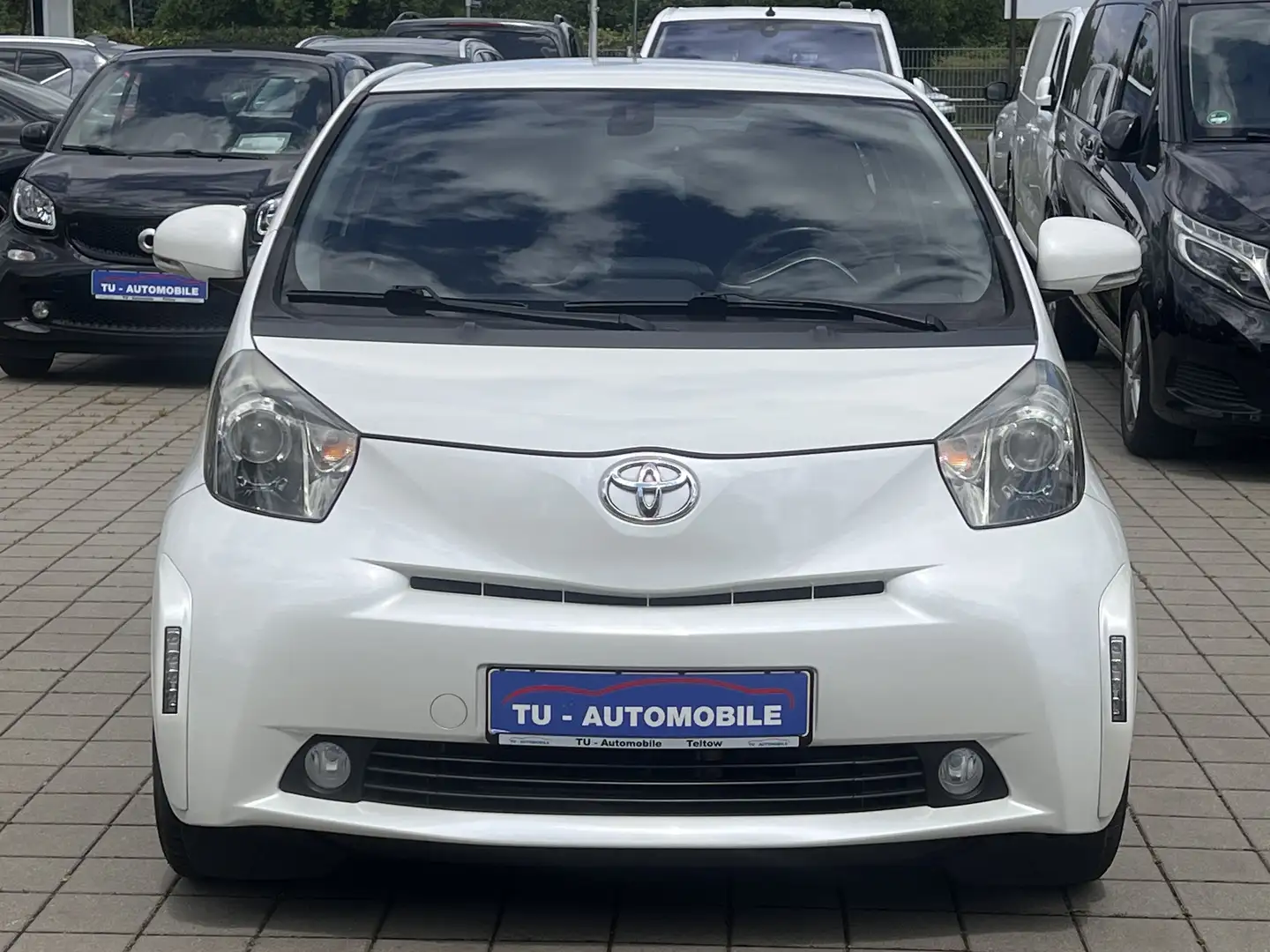 Toyota iQ + 72KW KEYLESS-KLIMATRONIC-PDC-6GANG-4SITZER Blanc - 2
