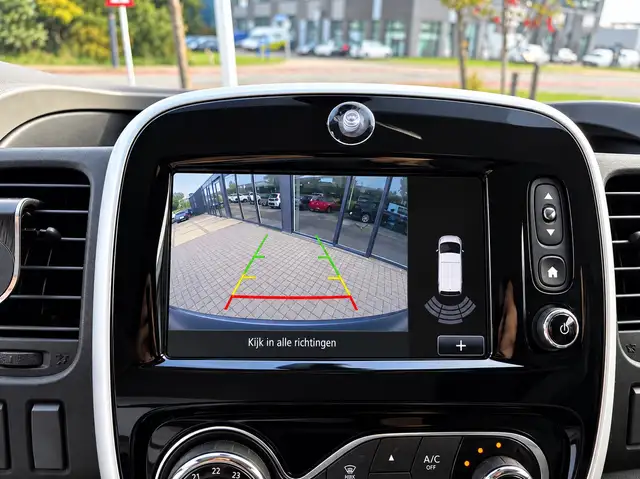 Renault Trafic view 14