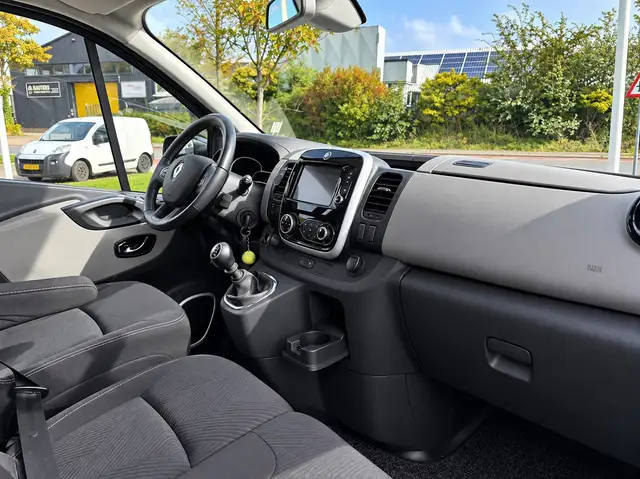 Renault Trafic view 21